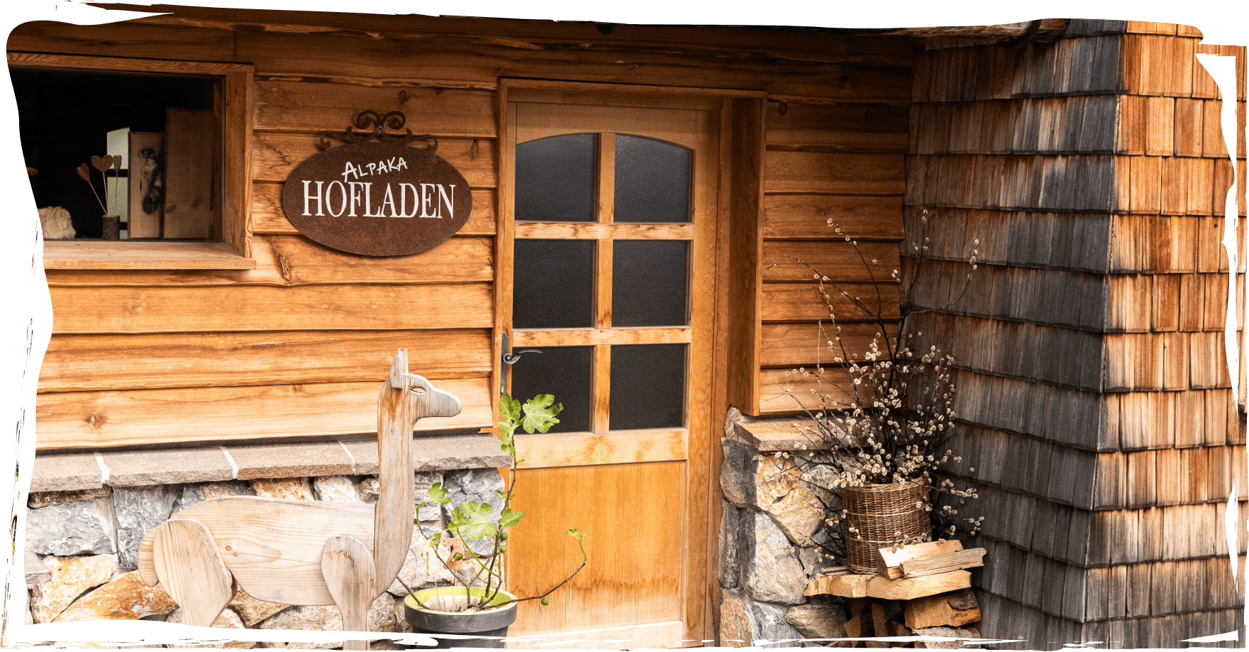 Der Eingang zum Hofeigenen Hofladen.